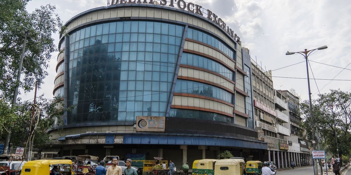 Why was the Delhi Stock Exchange Closed? What happened?