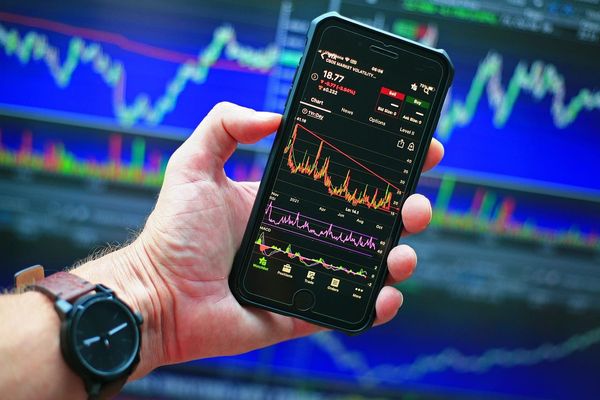 A Beginner's Guide to Futures and Options Trading in Indian Stock Market